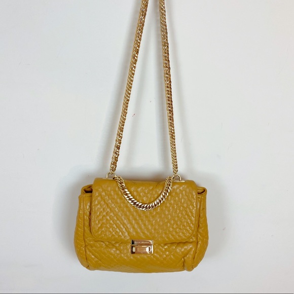 Kelsi Dagger - Picture 2 of 8